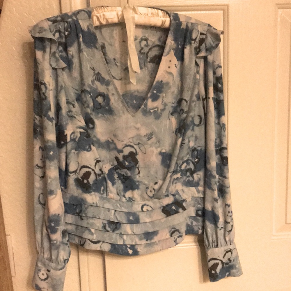 WHBM Long sleeve printed Blouse 🤩